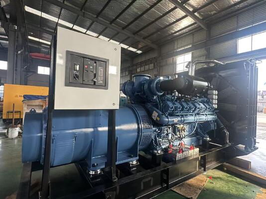 Affidabile Yuchai 2000KVA/1600KW Set di generatore diesel di tipo aperto - Soluzione di potenza industriale ad uso pesante