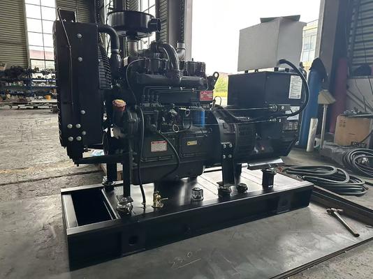 Un buon prezzo. Gruppo elettrogeno diesel aperto da 50KVA con velocità 1500 giri/min / 1800 giri/min e certificazione ISO 9001:14000 in linea